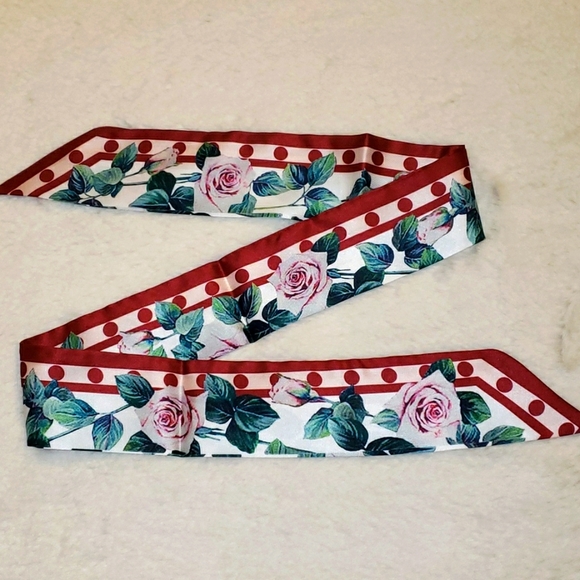New Roses 🌹 Silk Skinny Scarf Twilly - Picture 4 of 4